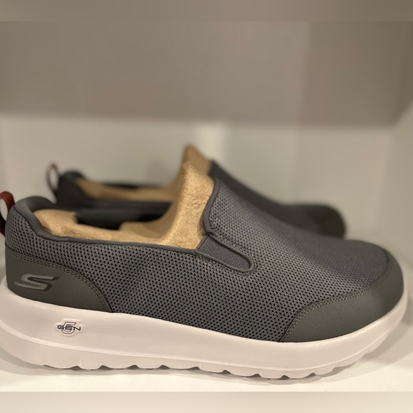 Skechers Mens Go Walk Max Clinched - Athletic Mesh Double Gore Slip on - Picture 2 of 5